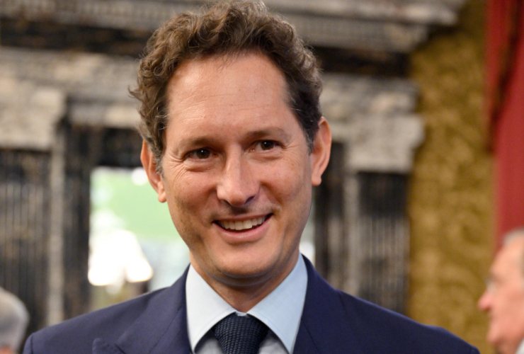 La posizione di forza di John Elkann