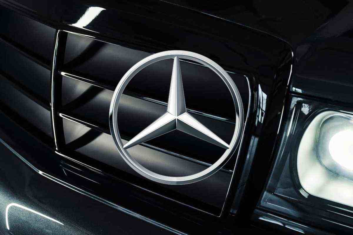 Mercedes, arriva nei concessionari lo storico modello