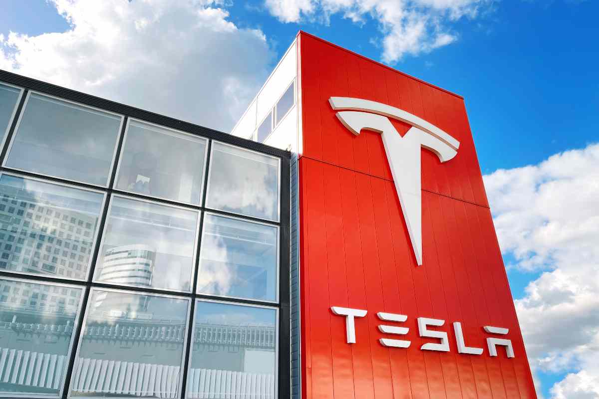 Tesla, c'è un grosso guaio